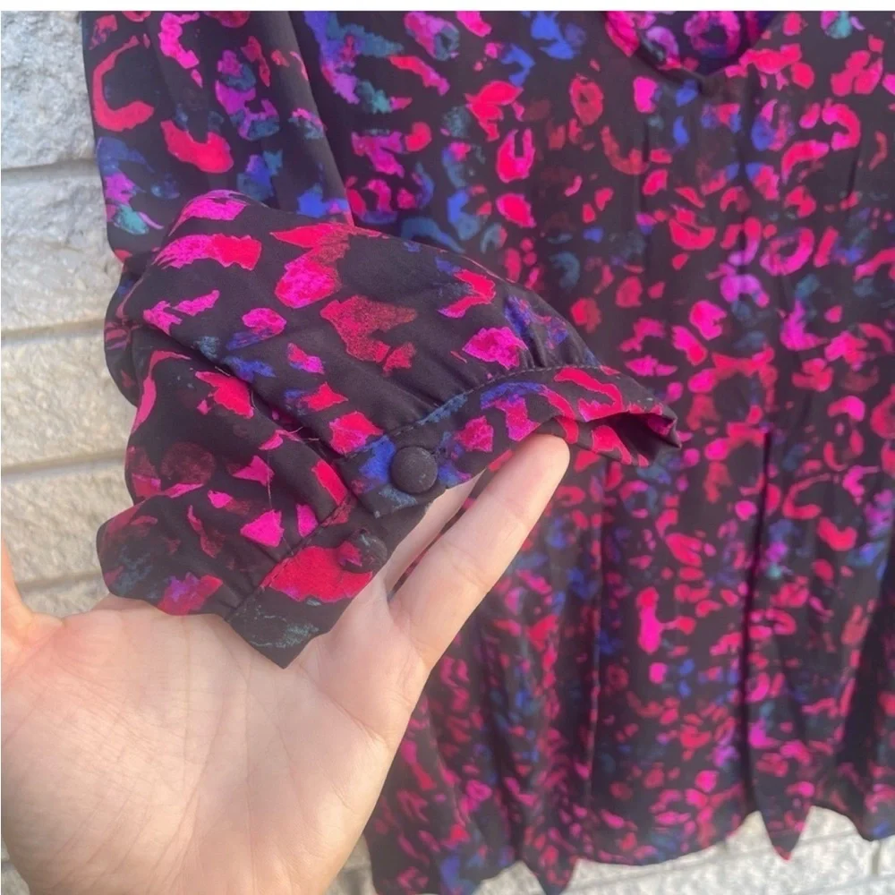 Torrid Peplum Georgette Tie Front Leopard Print  Blouse Plus Size 2X Black Pink - Picture 9 of 14